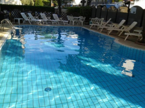 Отель Hotel Giglio  Римини